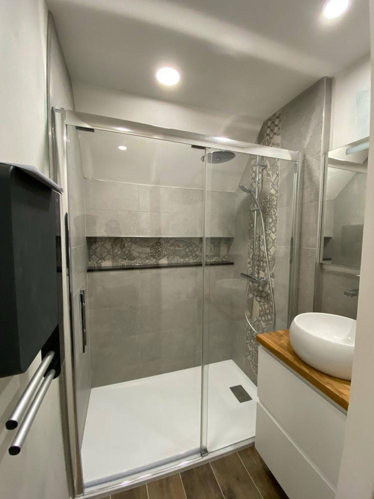 remplacement de douche près de Le Doulieu